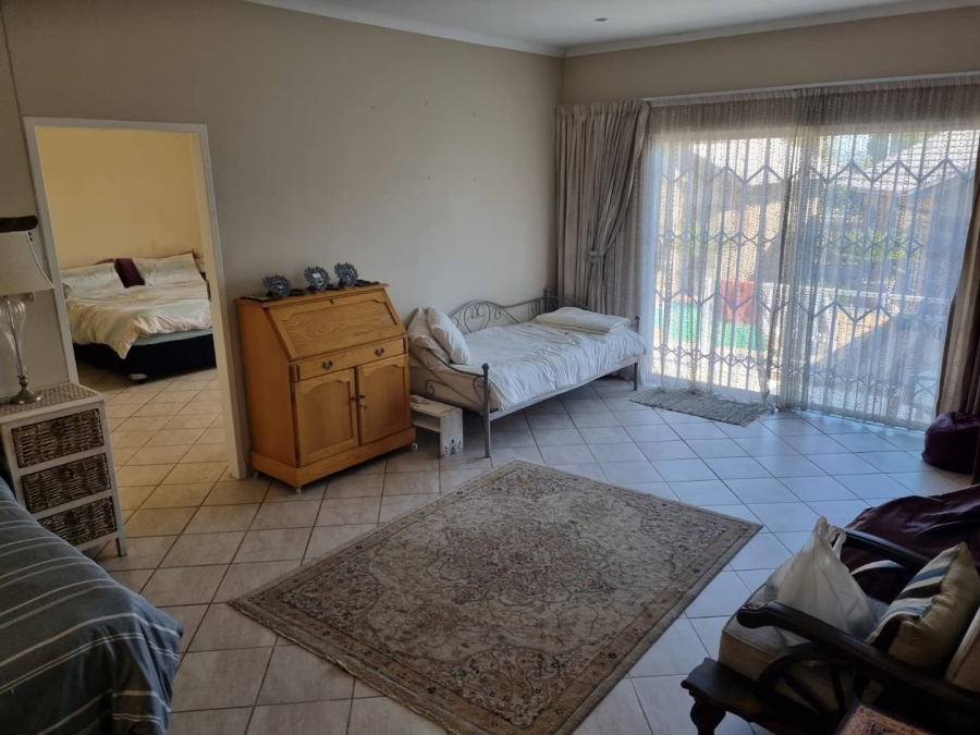 8 Bedroom Property for Sale in The Reeds Gauteng