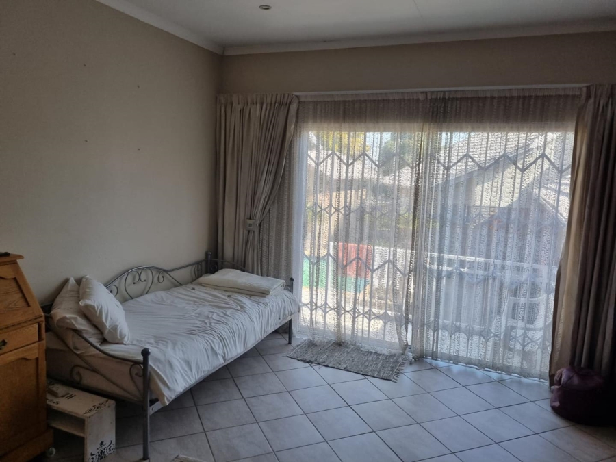 8 Bedroom Property for Sale in The Reeds Gauteng