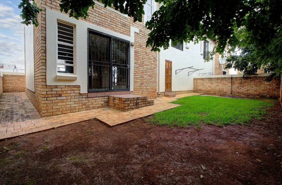 3 Bedroom Property for Sale in Wilgeheuwel Gauteng