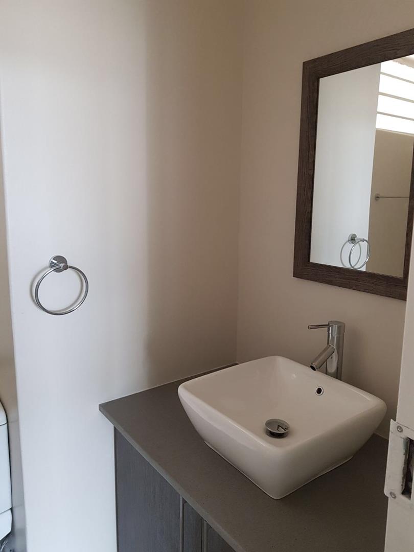 To Let 1 Bedroom Property for Rent in Benmore Gauteng