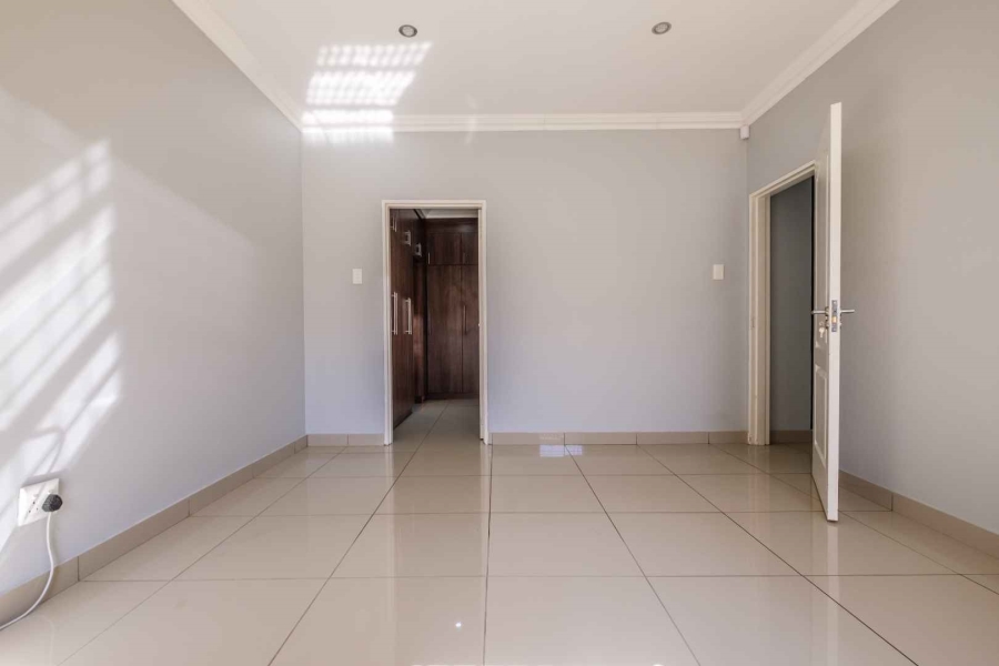 3 Bedroom Property for Sale in Brentwood Gauteng