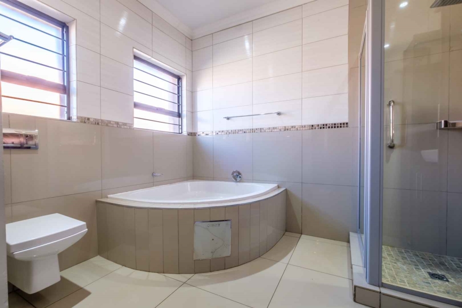 3 Bedroom Property for Sale in Brentwood Gauteng