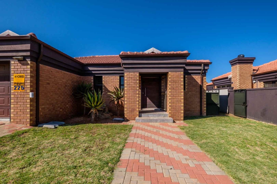 3 Bedroom Property for Sale in Brentwood Gauteng