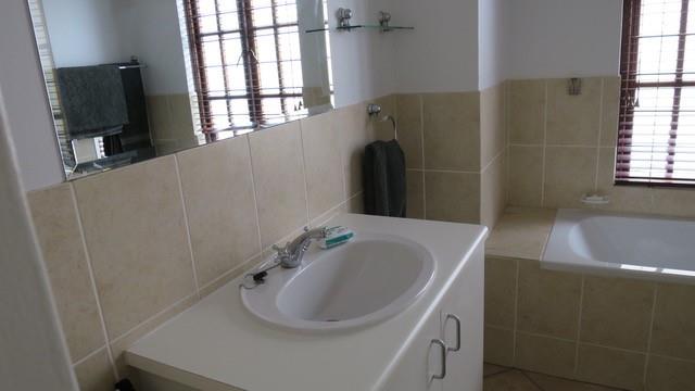 To Let 1 Bedroom Property for Rent in Rivonia Gauteng