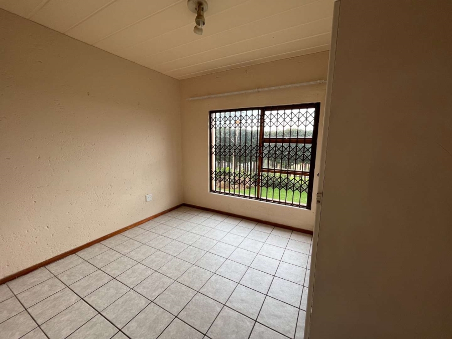 To Let 2 Bedroom Property for Rent in Weltevreden Park Gauteng