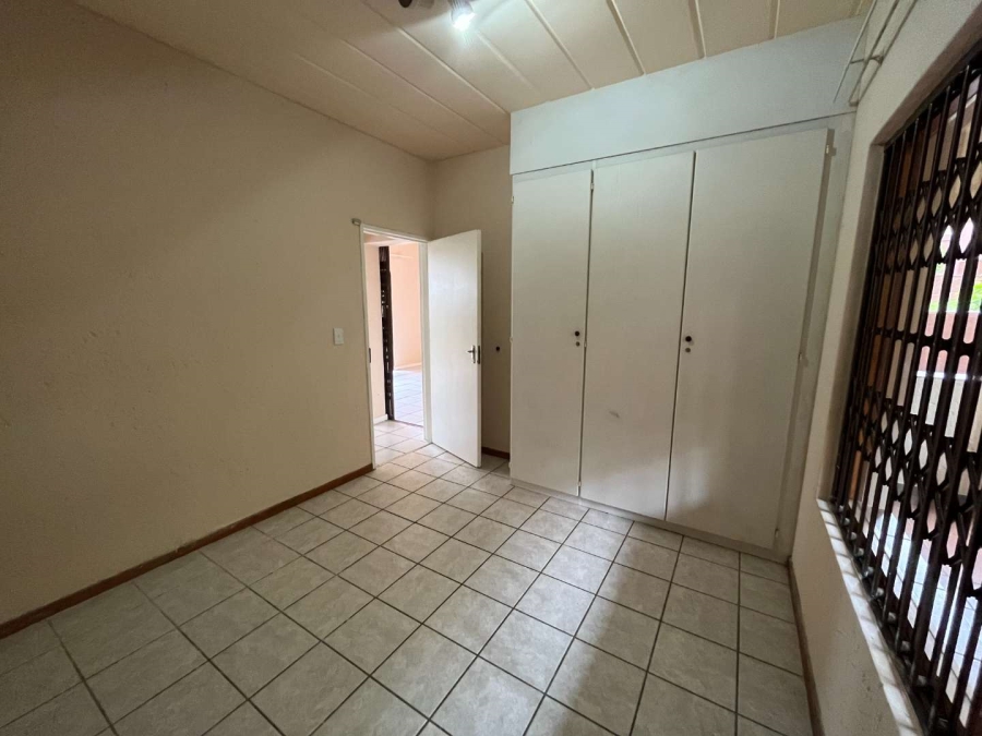 To Let 2 Bedroom Property for Rent in Weltevreden Park Gauteng