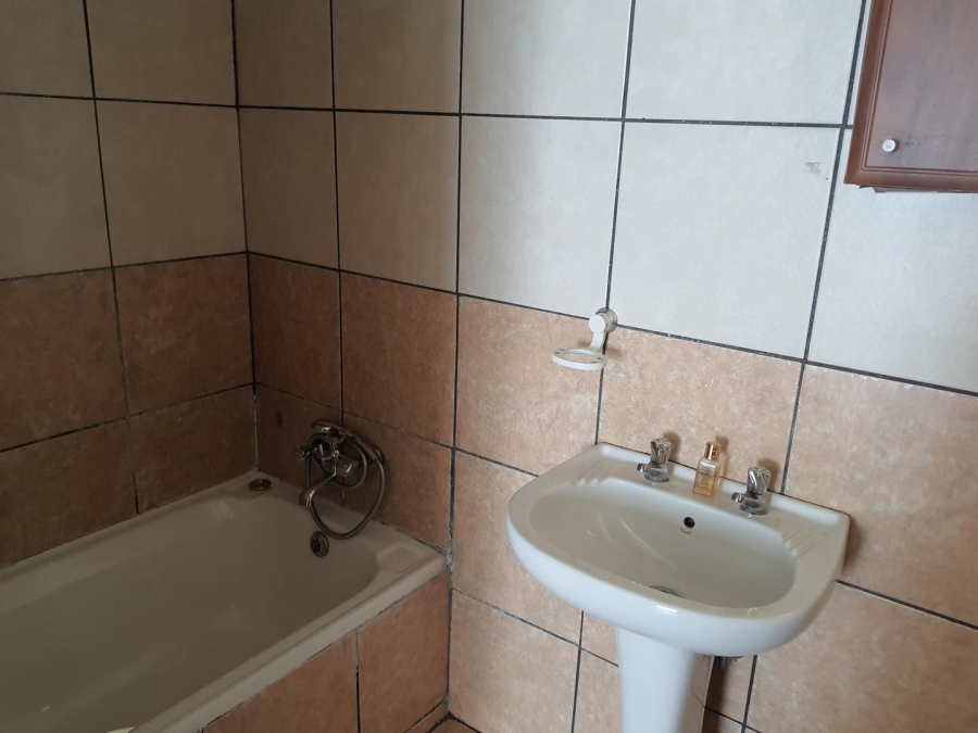 To Let 1 Bedroom Property for Rent in Randpark Gauteng