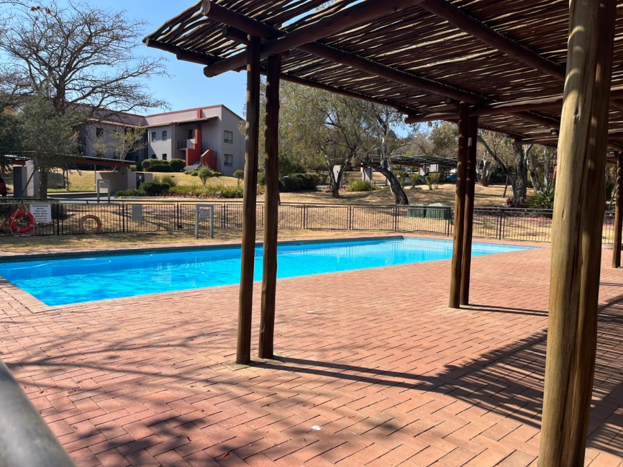 To Let 1 Bedroom Property for Rent in Jackal Creek Golf Estate Gauteng