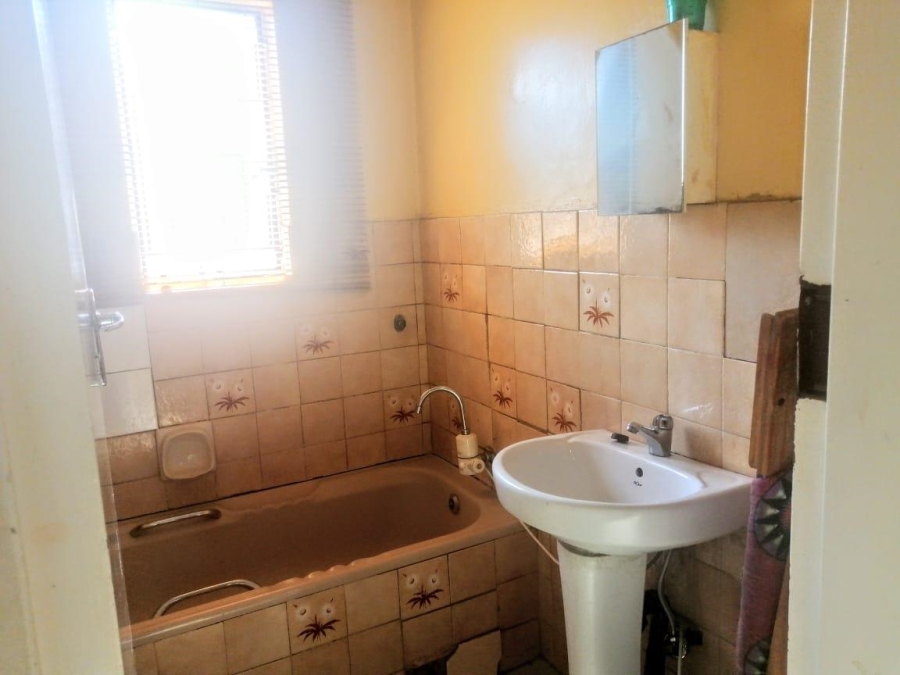 3 Bedroom Property for Sale in Tokoza Gardens Gauteng