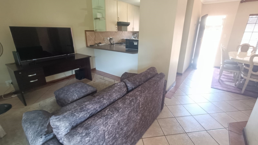 3 Bedroom Property for Sale in Die Hoewes Gauteng