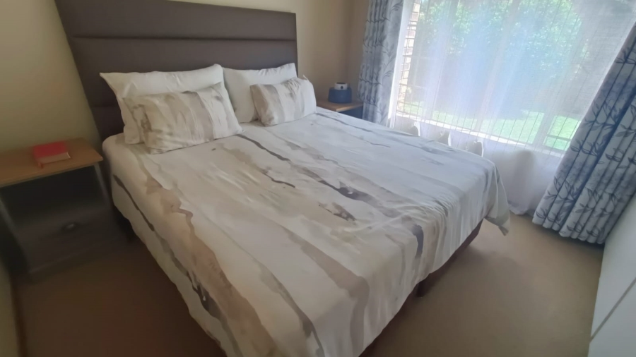 3 Bedroom Property for Sale in Die Hoewes Gauteng