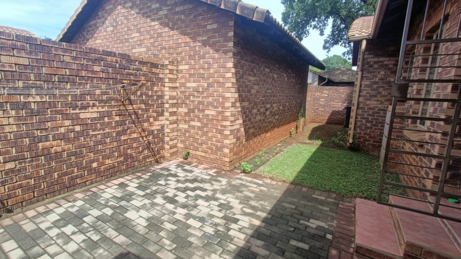 3 Bedroom Property for Sale in Die Hoewes Gauteng