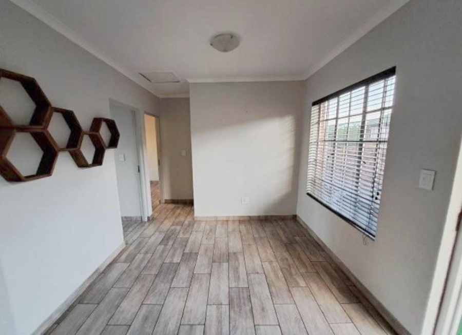 2 Bedroom Property for Sale in Hennopspark Gauteng