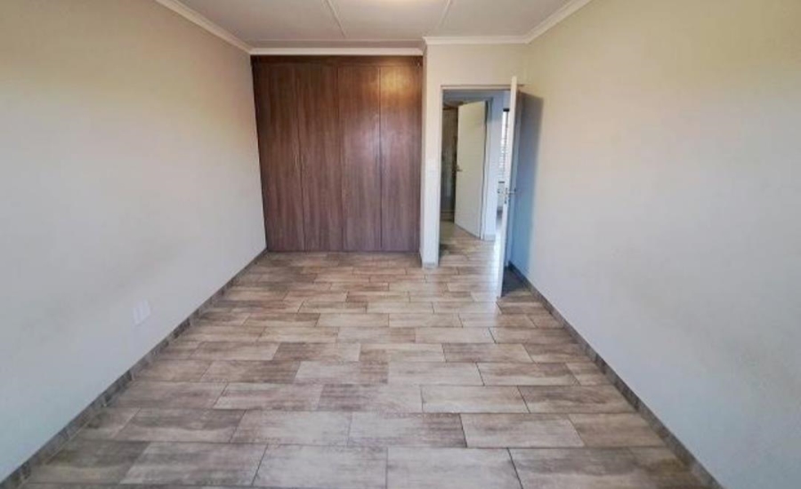 2 Bedroom Property for Sale in Hennopspark Gauteng