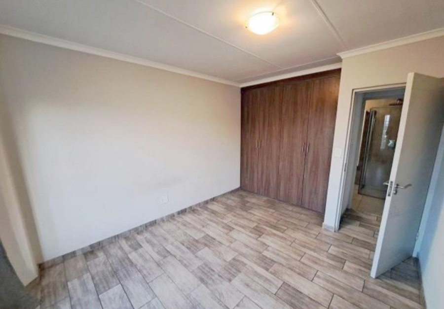 2 Bedroom Property for Sale in Hennopspark Gauteng