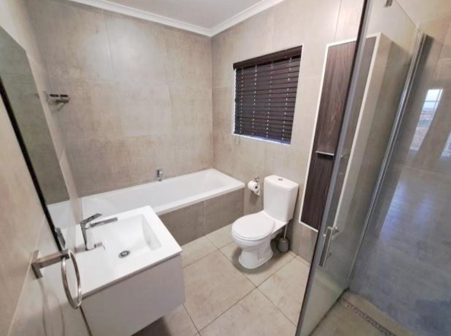 2 Bedroom Property for Sale in Hennopspark Gauteng