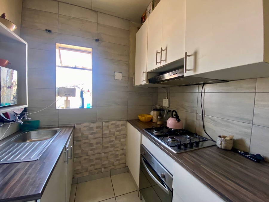 2 Bedroom Property for Sale in Fleurhof Gauteng