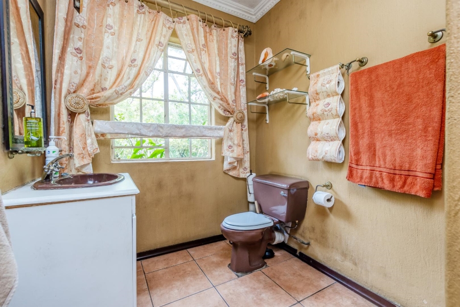 2 Bedroom Property for Sale in Glen Austin Gauteng