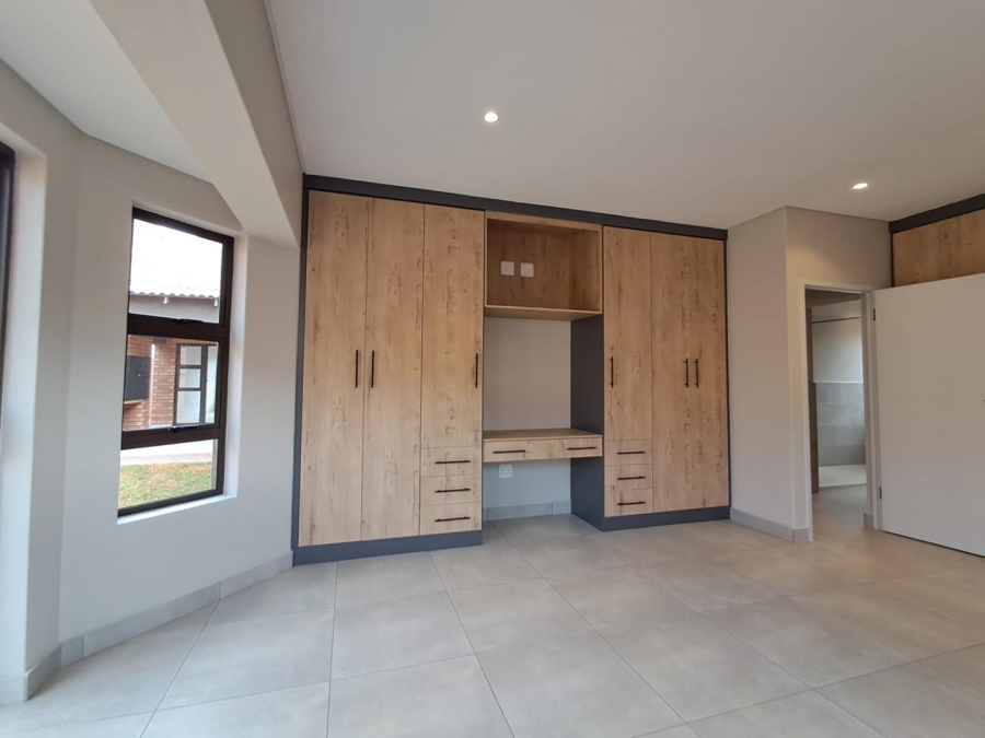 4 Bedroom Property for Sale in Brackenhurst Gauteng