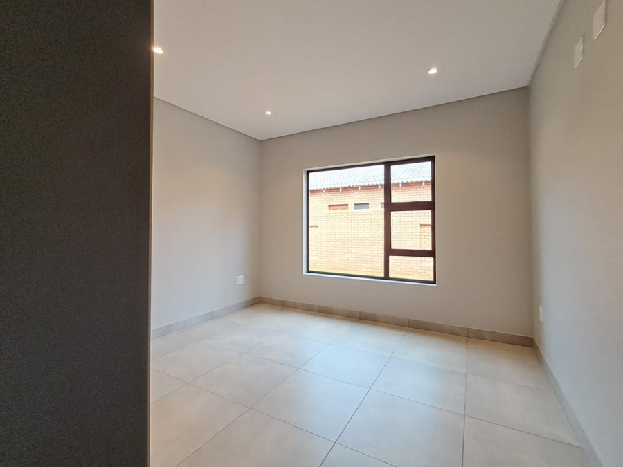 4 Bedroom Property for Sale in Brackenhurst Gauteng