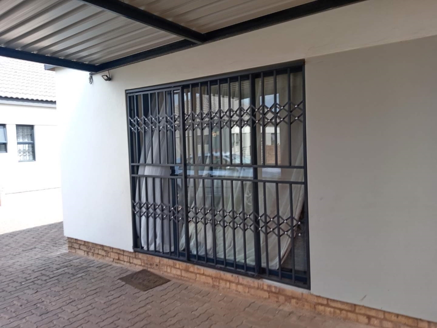 3 Bedroom Property for Sale in Chantelle Gauteng