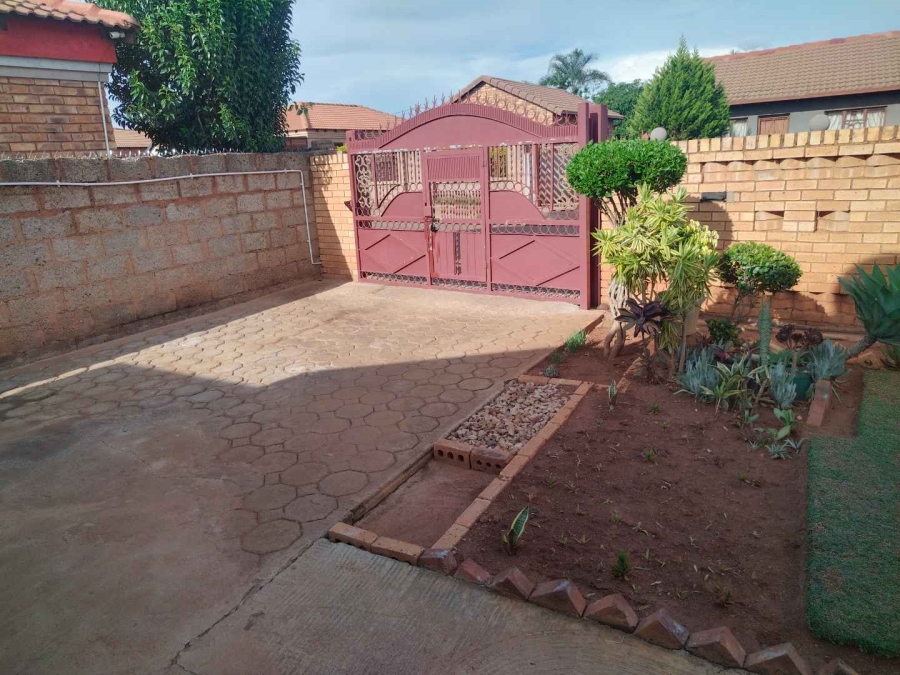 2 Bedroom Property for Sale in Soshanguve XX Gauteng