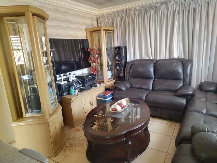 2 Bedroom Property for Sale in Soshanguve XX Gauteng