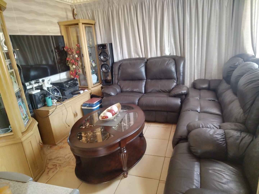 2 Bedroom Property for Sale in Soshanguve XX Gauteng