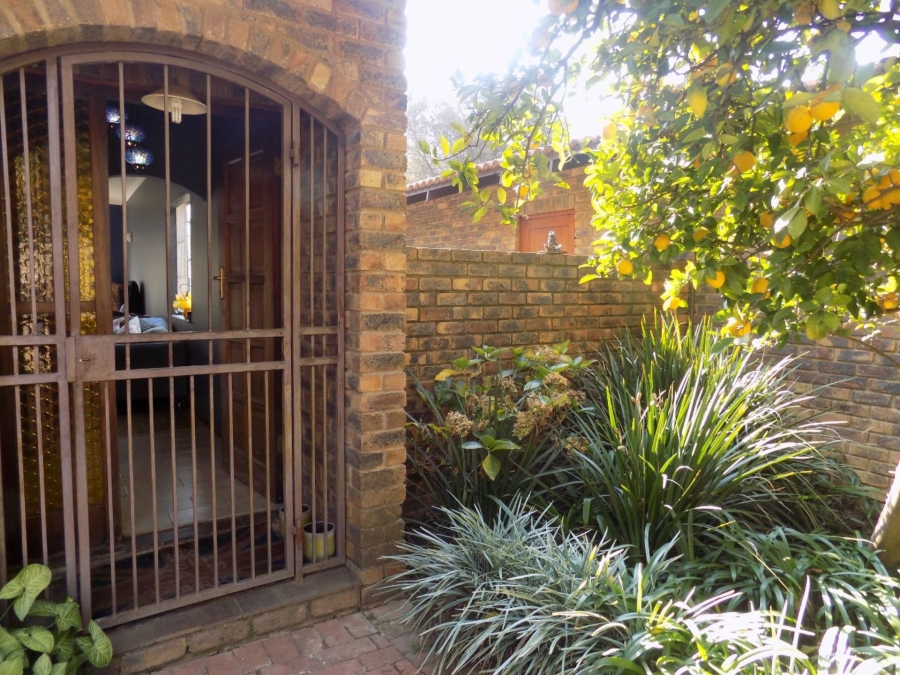 To Let 1 Bedroom Property for Rent in River Club Gauteng