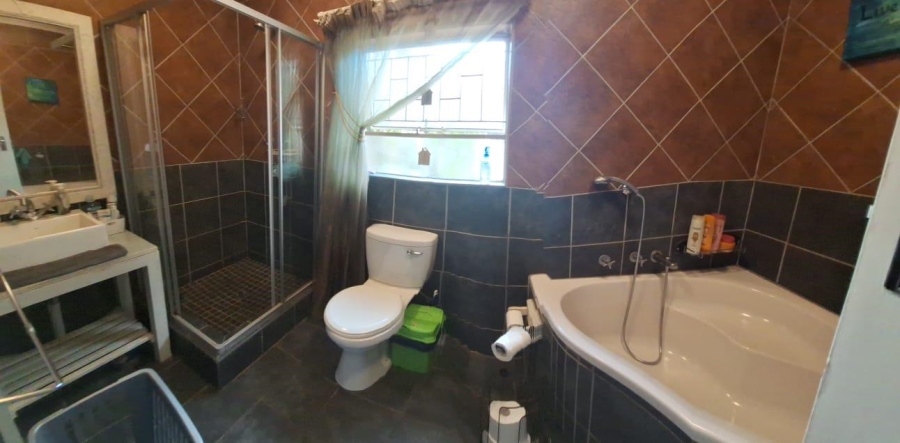 To Let 4 Bedroom Property for Rent in Eldoraigne Gauteng