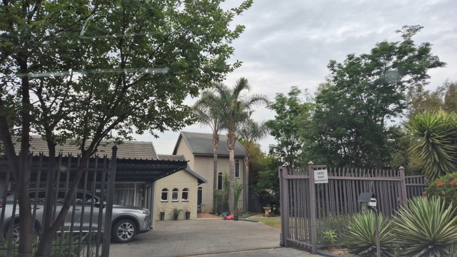 To Let 4 Bedroom Property for Rent in Eldoraigne Gauteng