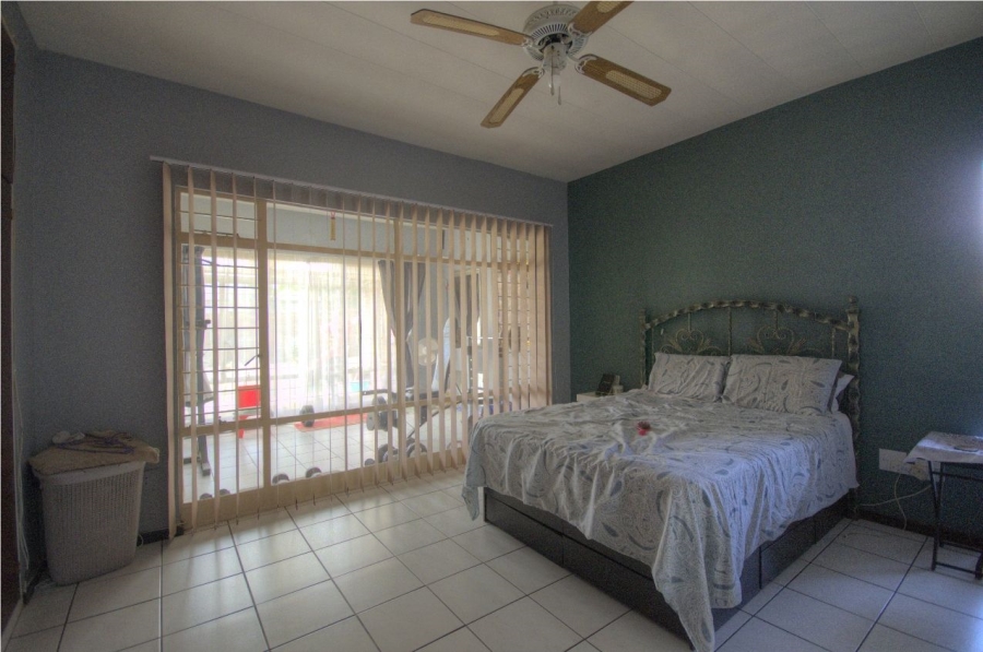 2 Bedroom Property for Sale in Brackendowns Gauteng