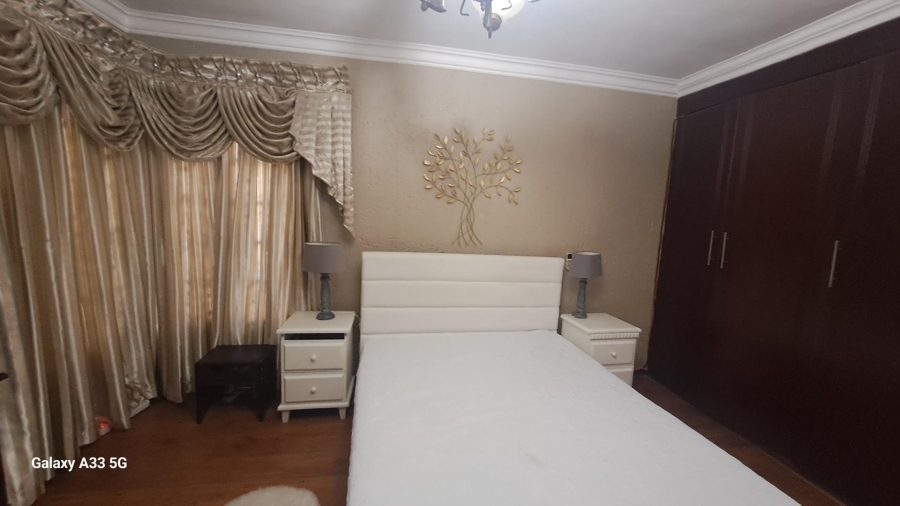 3 Bedroom Property for Sale in Buccleuch Gauteng