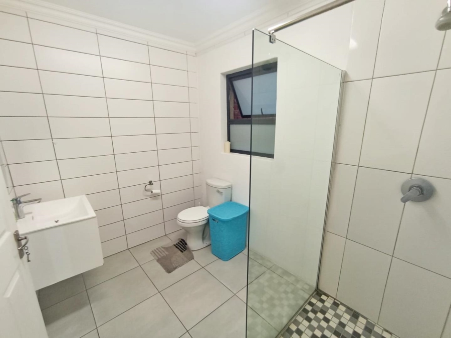 To Let 2 Bedroom Property for Rent in Roosevelt Park Gauteng