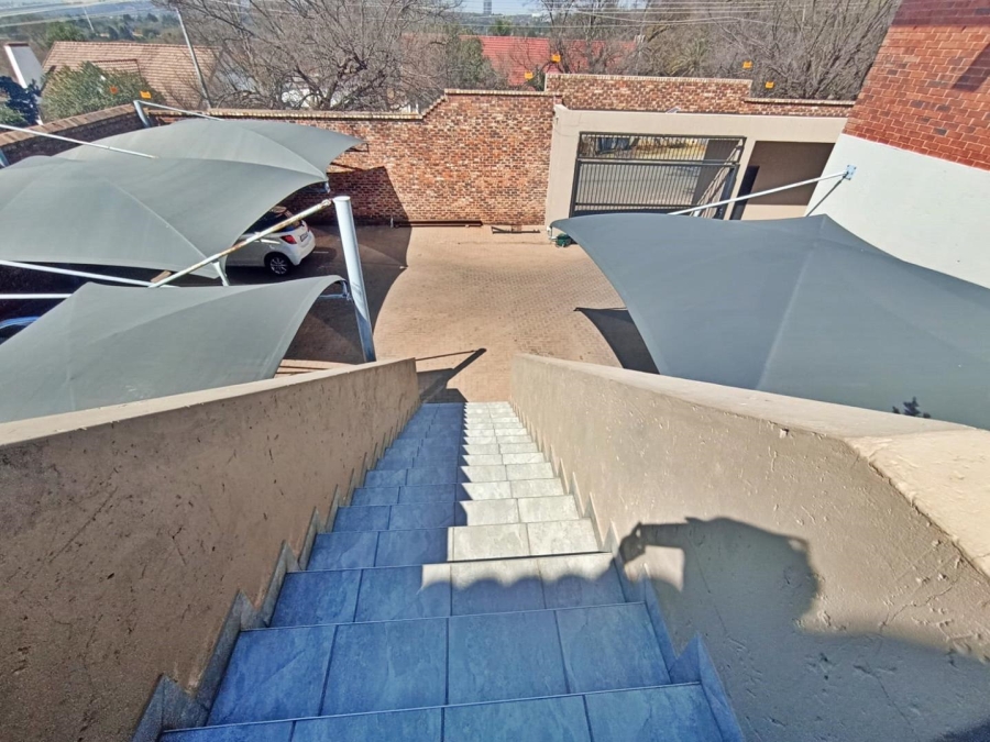 To Let 2 Bedroom Property for Rent in Roosevelt Park Gauteng