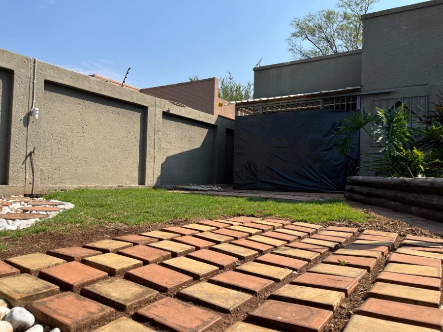 To Let 2 Bedroom Property for Rent in Albertville Gauteng