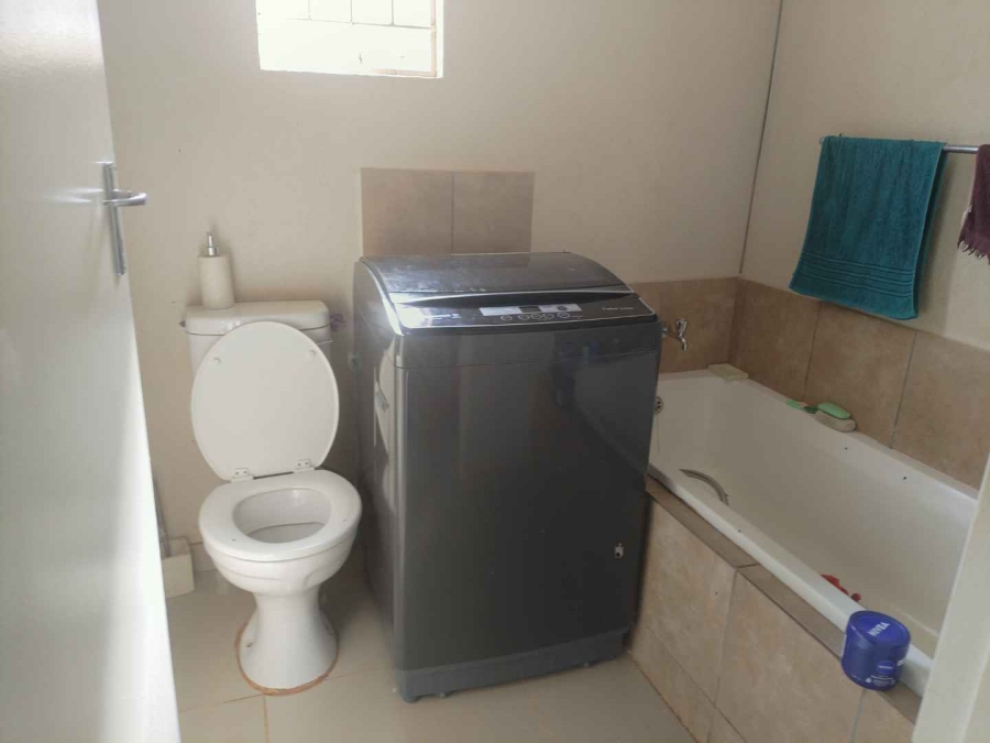 To Let 2 Bedroom Property for Rent in Mahube Valley Gauteng