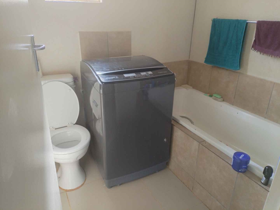 To Let 2 Bedroom Property for Rent in Mahube Valley Gauteng