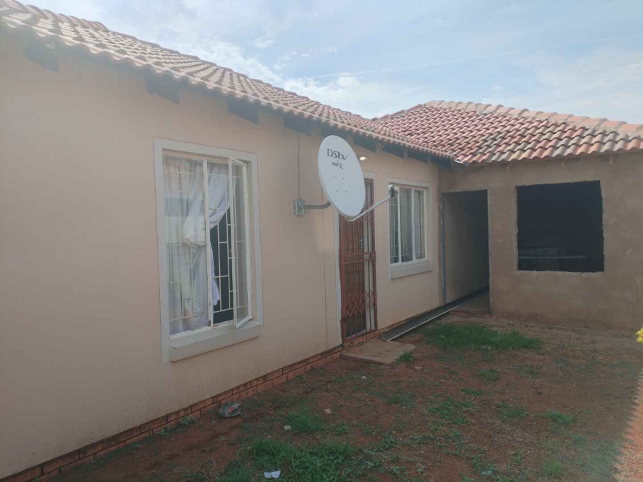 To Let 2 Bedroom Property for Rent in Mahube Valley Gauteng