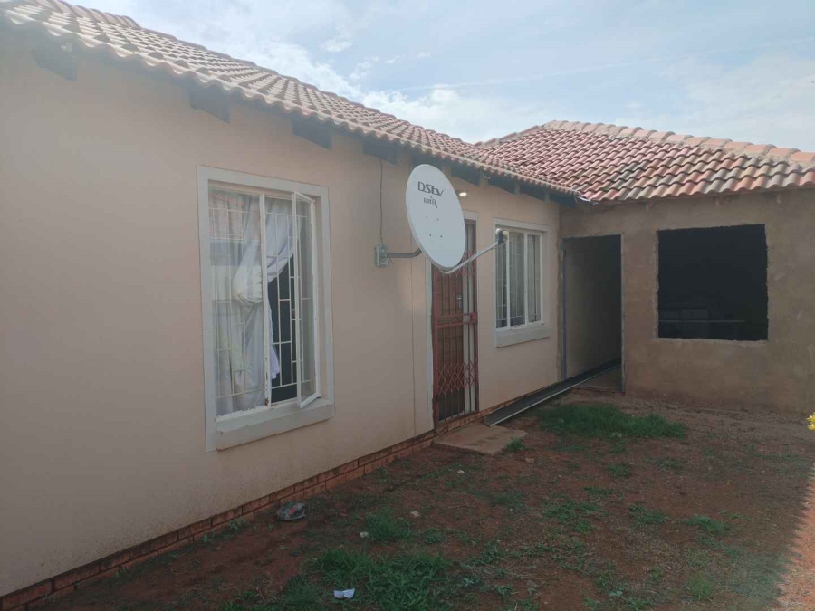 To Let 2 Bedroom Property for Rent in Mahube Valley Gauteng