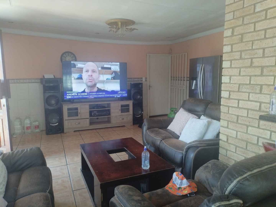 To Let 3 Bedroom Property for Rent in Mahube Valley Gauteng