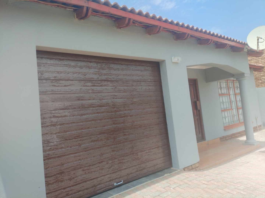 To Let 3 Bedroom Property for Rent in Mahube Valley Gauteng