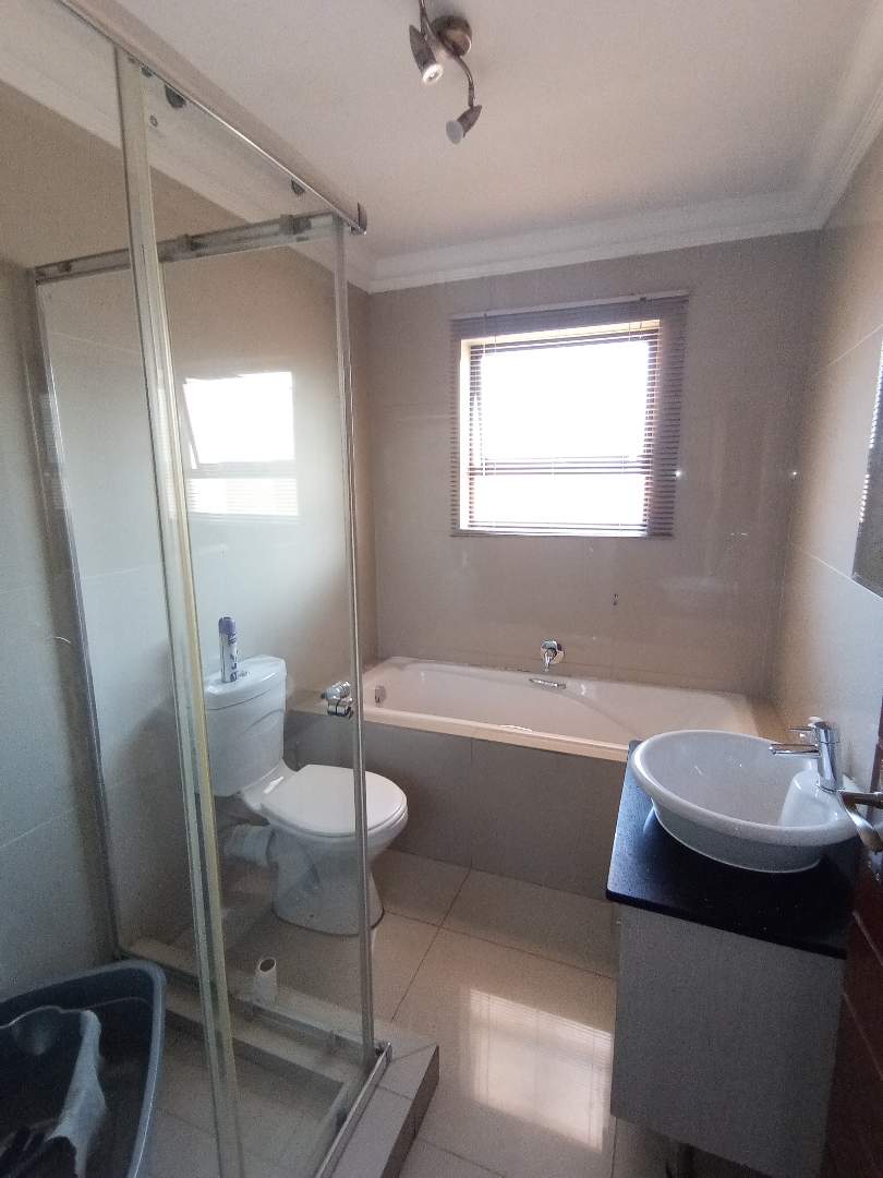 To Let 2 Bedroom Property for Rent in Comet Gauteng