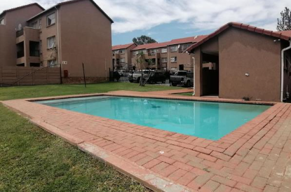 2 Bedroom Property for Sale in Vorna Valley Gauteng