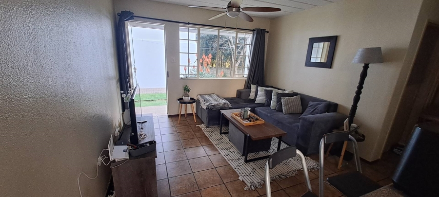 To Let 2 Bedroom Property for Rent in Groenkloof Gauteng