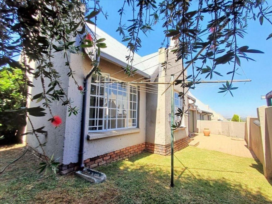 2 Bedroom Property for Sale in Esther Park Gauteng