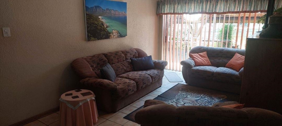 4 Bedroom Property for Sale in Birchleigh North Gauteng