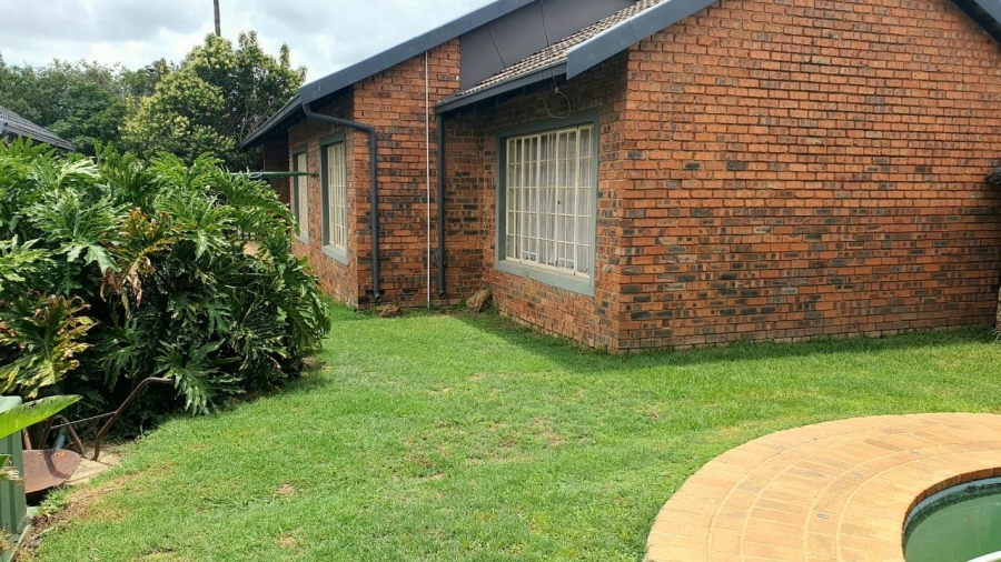 To Let 3 Bedroom Property for Rent in Bonaero Park Ext 3 Gauteng