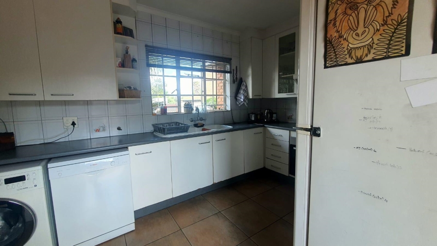 To Let 3 Bedroom Property for Rent in Bonaero Park Ext 3 Gauteng