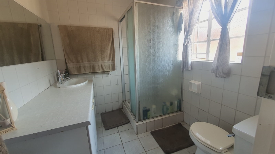 To Let 3 Bedroom Property for Rent in Bonaero Park Ext 3 Gauteng